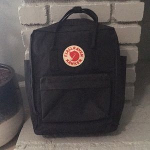 Kanken Backpack- Black